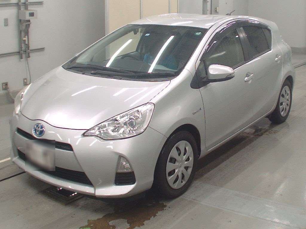 2012 Toyota Aqua NHP10[0]