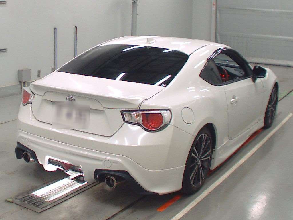 2014 Toyota 86 ZN6[1]