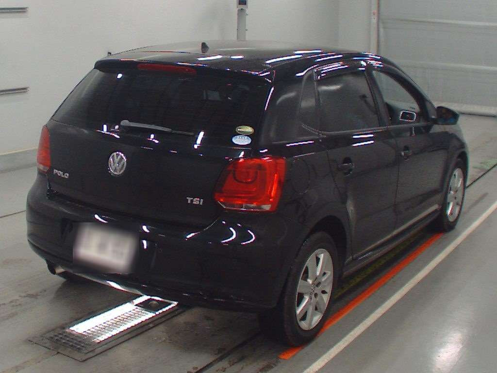 2012 Volkswagen Polo 6RCBZ[1]