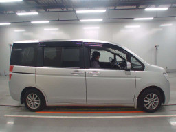 2009 Honda Step WGN