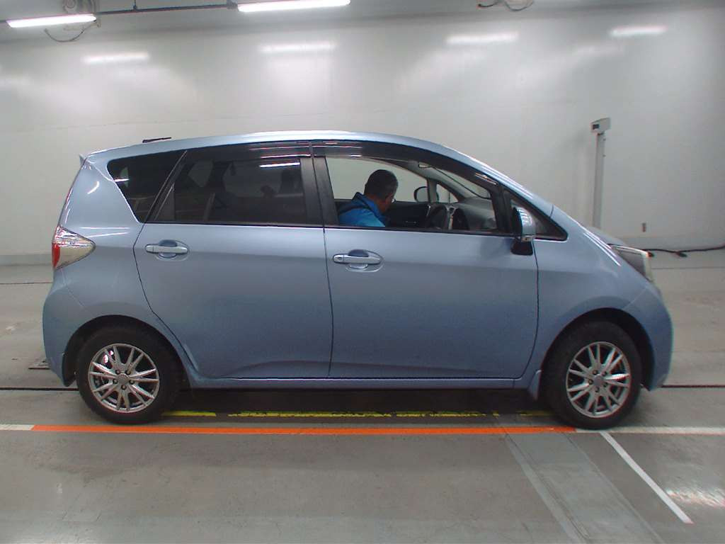 2010 Toyota Ractis NCP125[2]