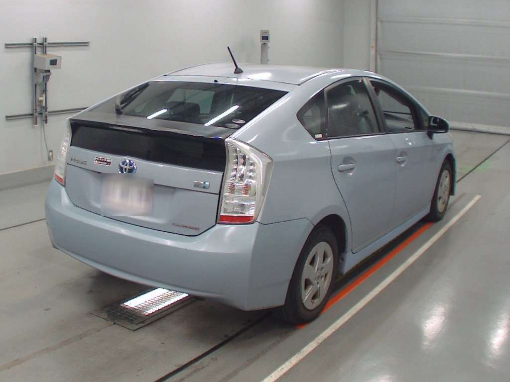 2010 Toyota Prius ZVW30[1]