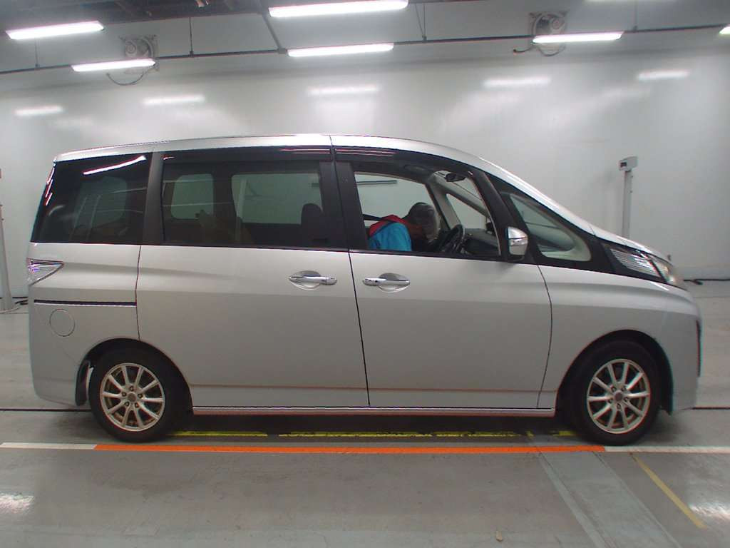 2012 Mazda Biante CCEFW[2]