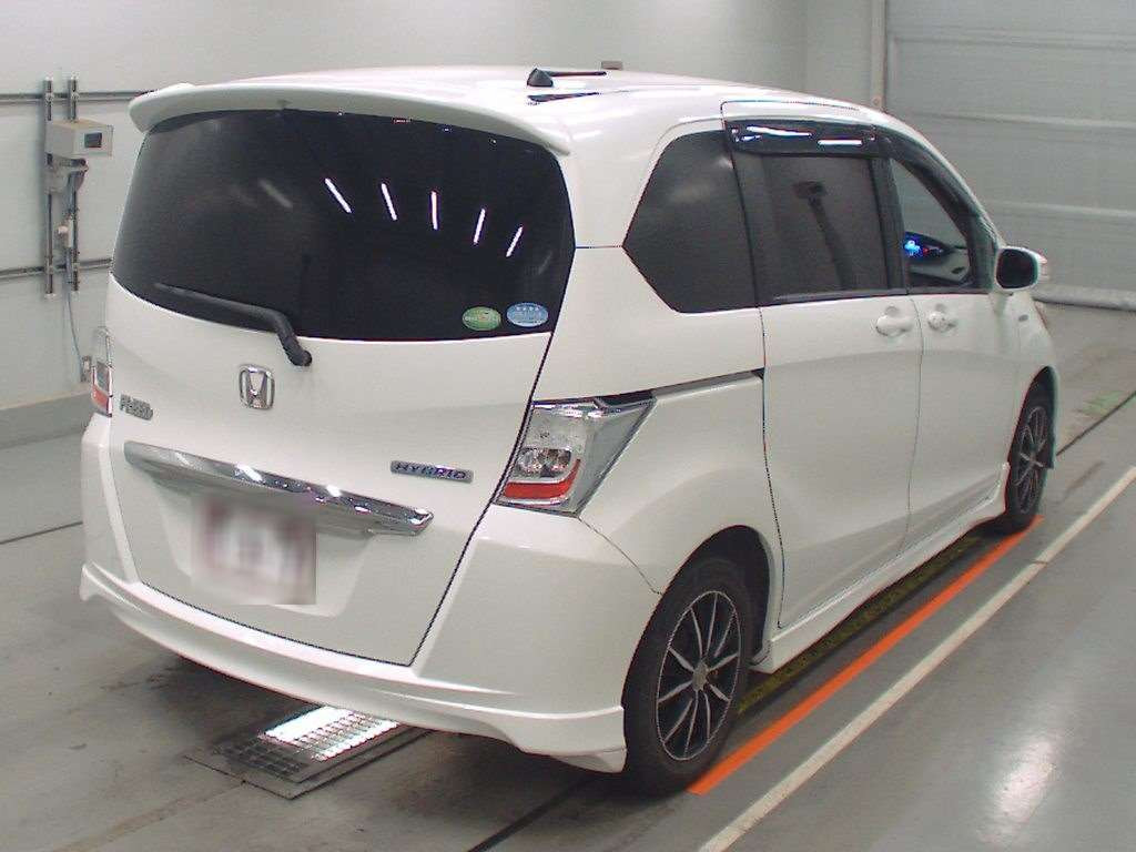 2014 Honda Freed hybrid GP3[1]