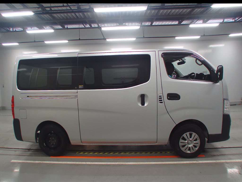 2019 Nissan NV350 CARAVAN VAN VW6E26[2]