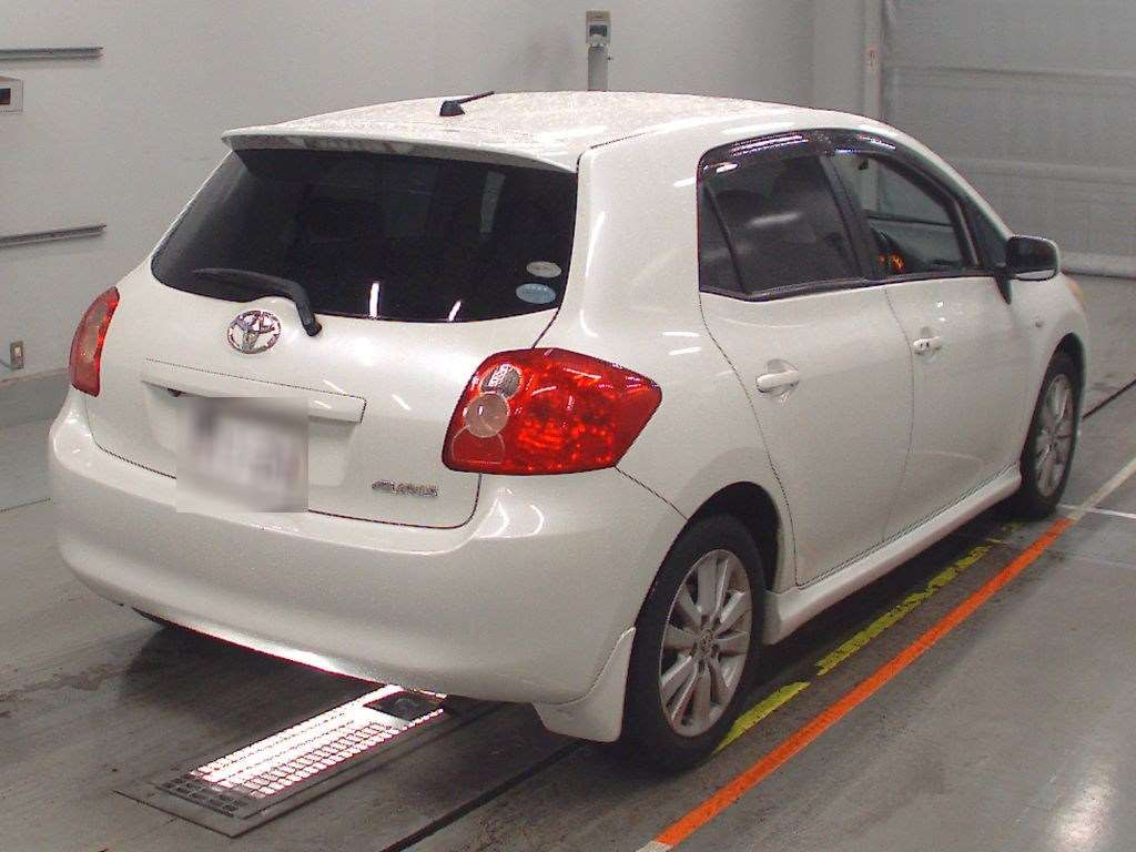 2007 Toyota Auris ZRE152H[1]