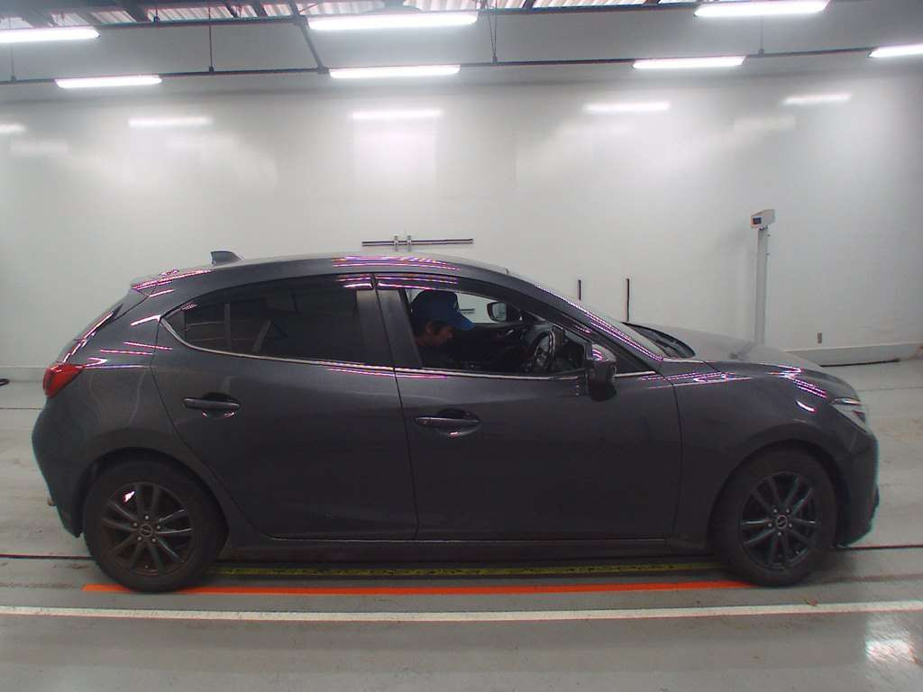 2013 Mazda Axela Sport BM5FS[2]