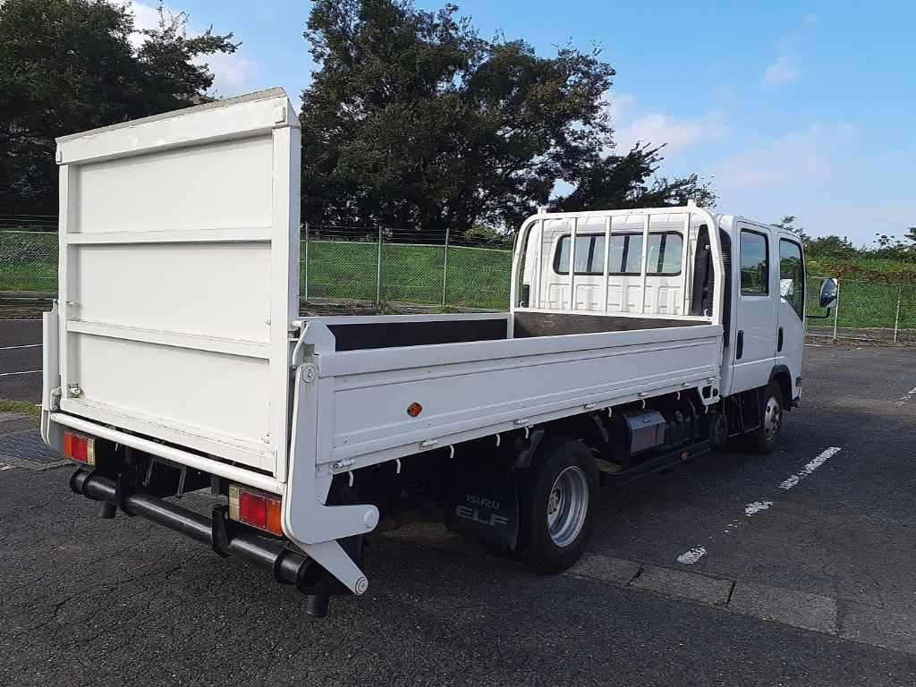 2009 Isuzu Elf Truck NPR85AR[1]