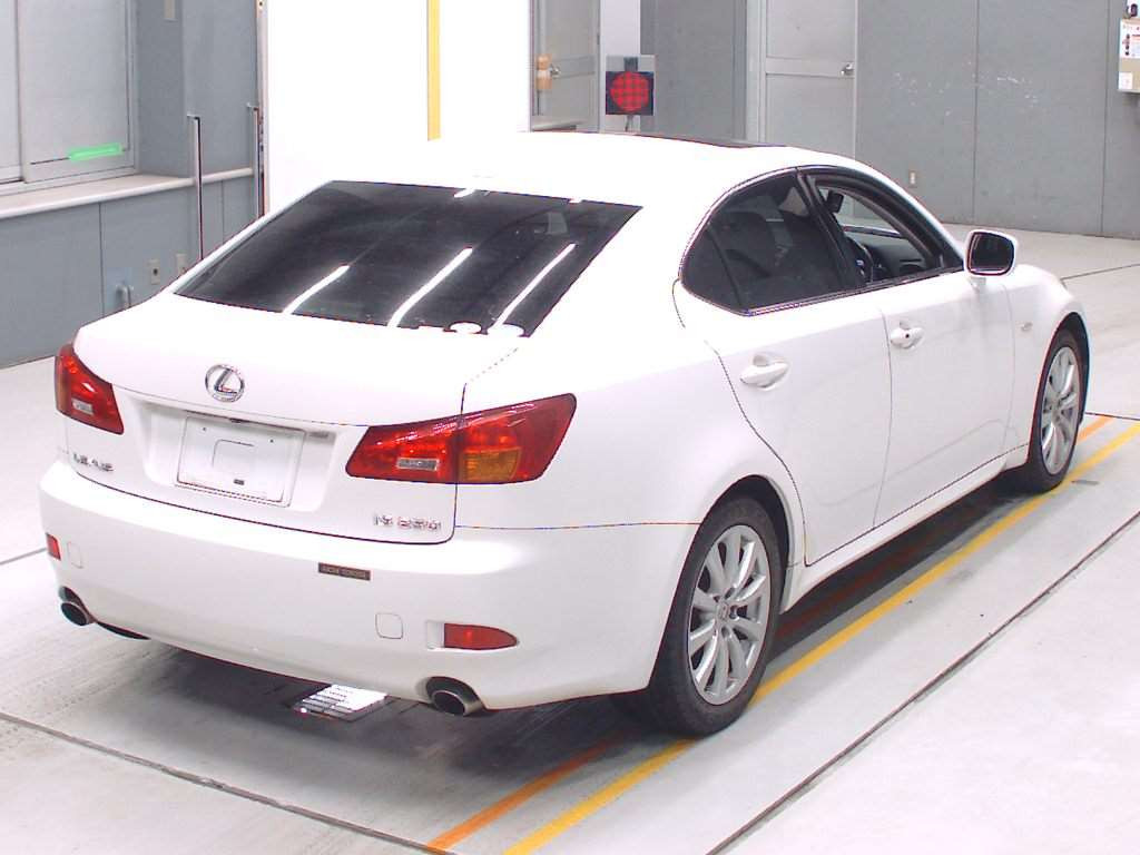 2007 Lexus IS GSE20[1]