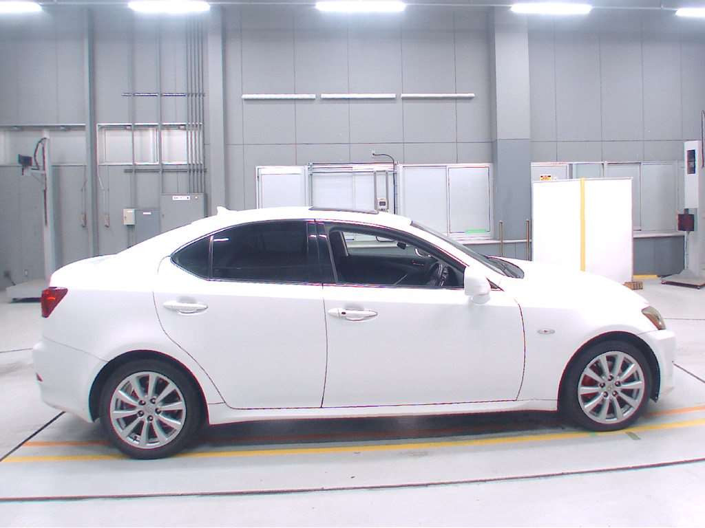 2007 Lexus IS GSE20[2]