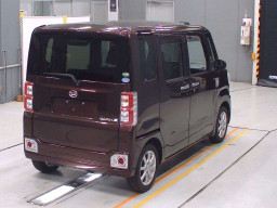 2016 Daihatsu Wake