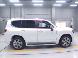 2023 Toyota Land Cruiser