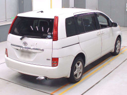 2010 Toyota Isis