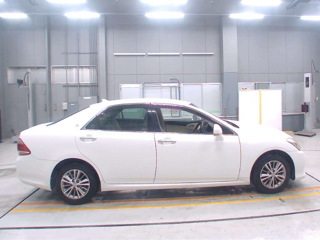 2010 Toyota Crown GRS200[2]