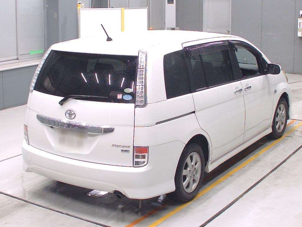 2012 Toyota Isis ZGM10W[1]