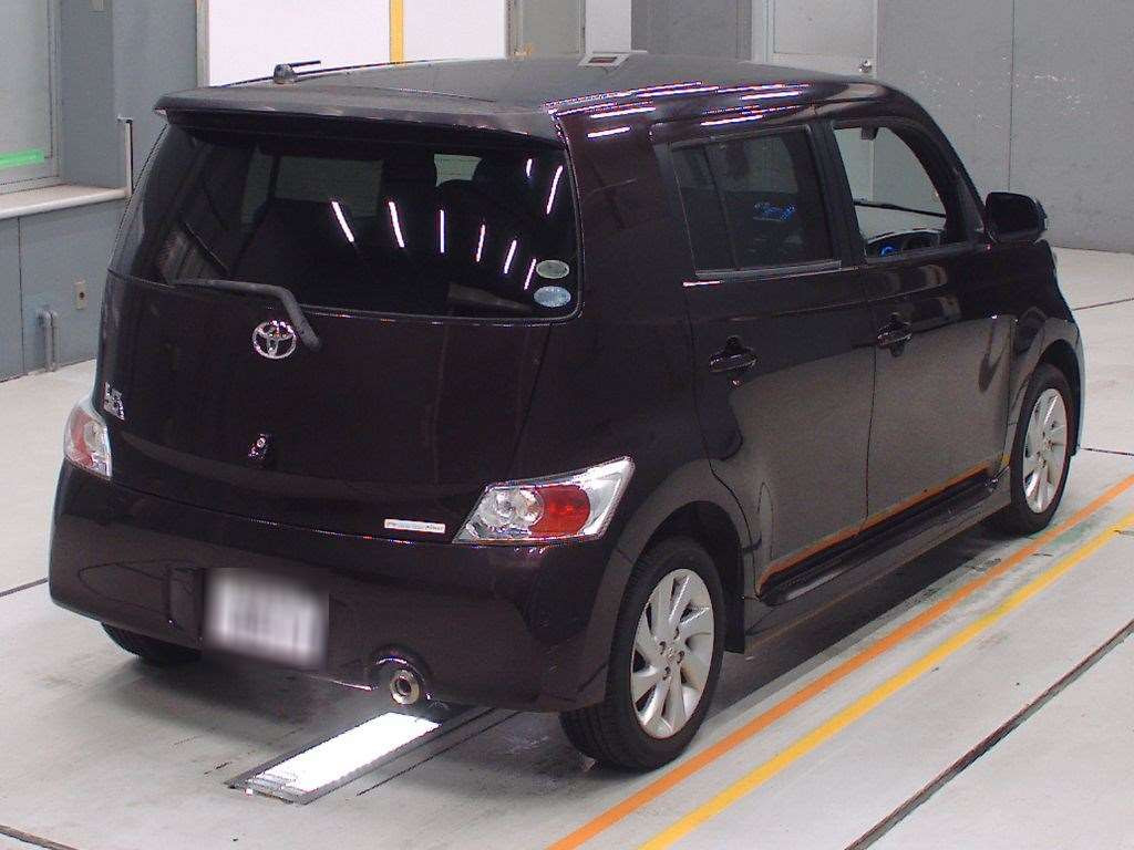 2010 Toyota bB QNC20[1]