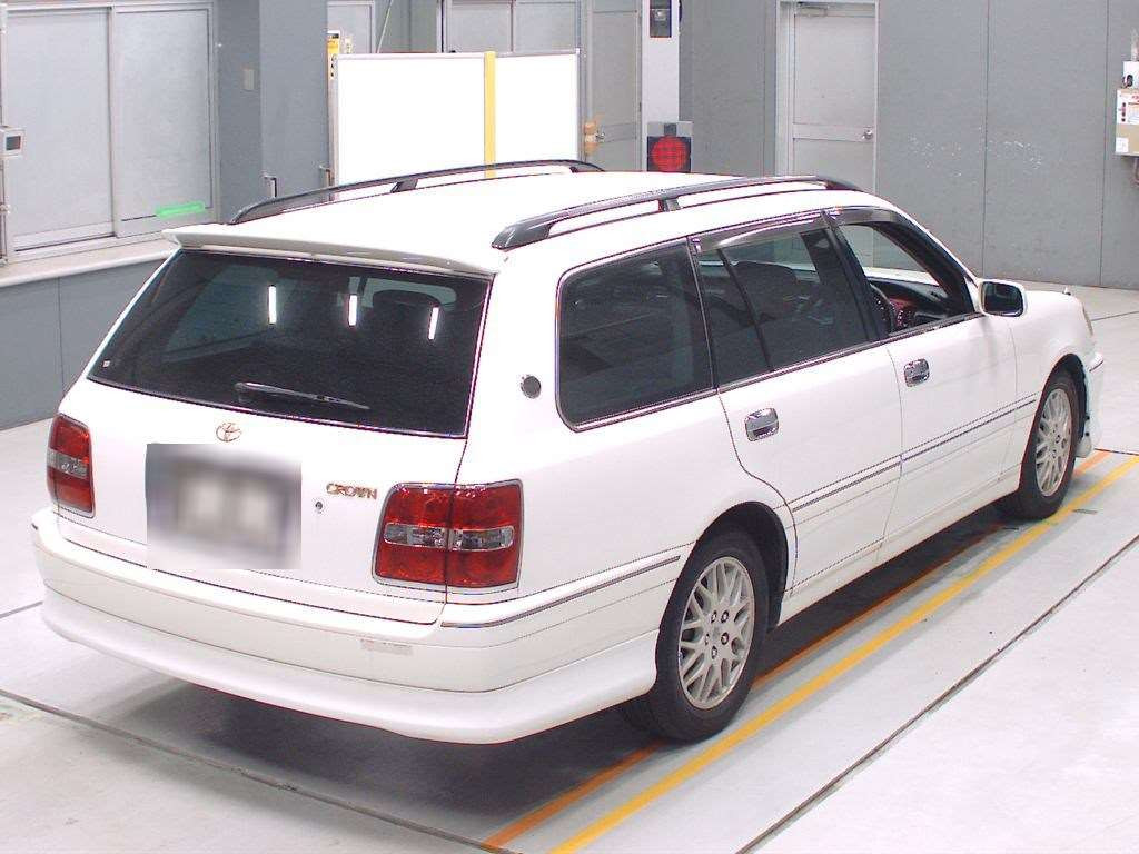 2003 Toyota Crown Estate JZS171W[1]