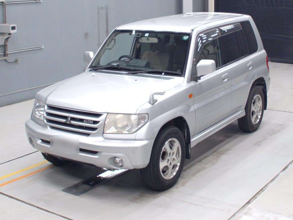 2002 Mitsubishi Pajero iO H77W[0]