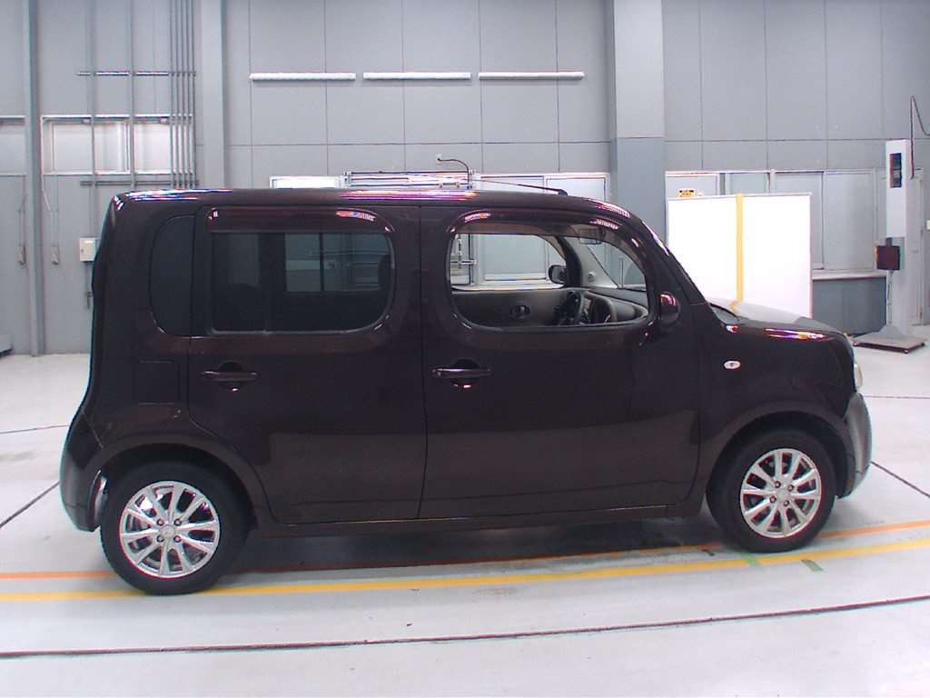 2011 Nissan Cube Z12[2]