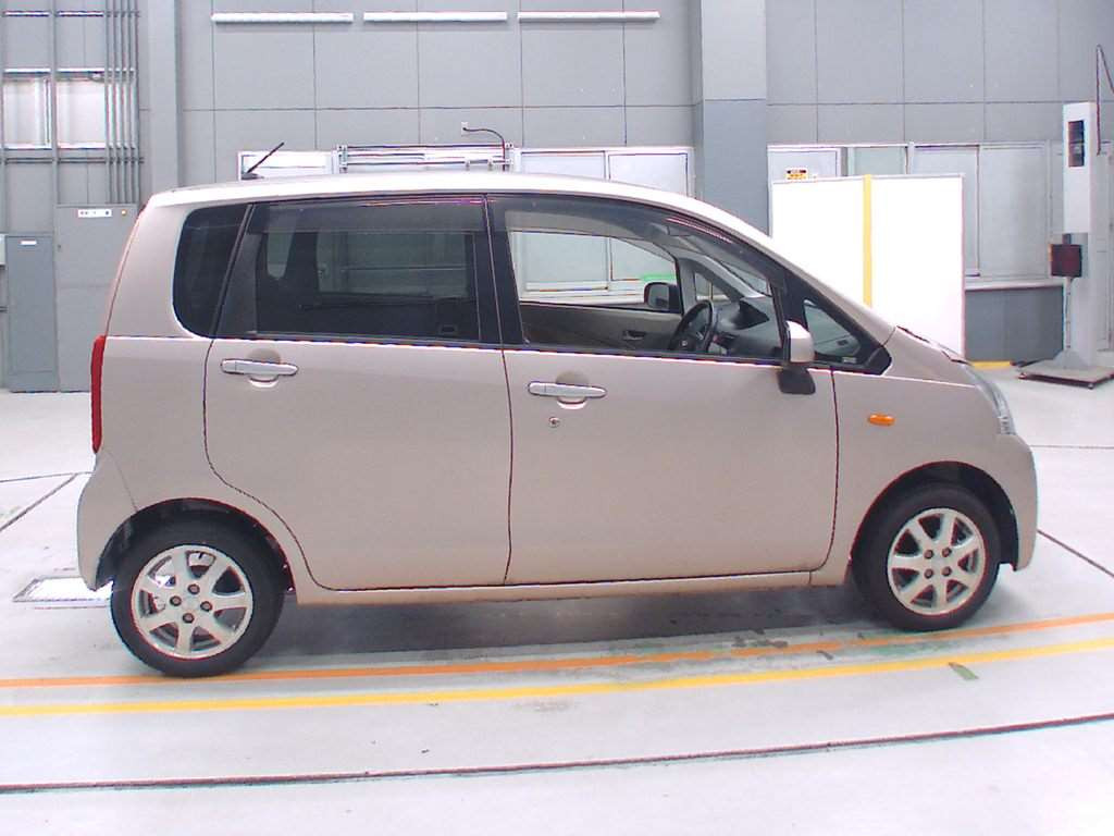 2012 Daihatsu Move LA100S[2]