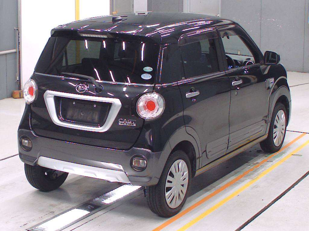 2015 Daihatsu Cast LA260S[1]