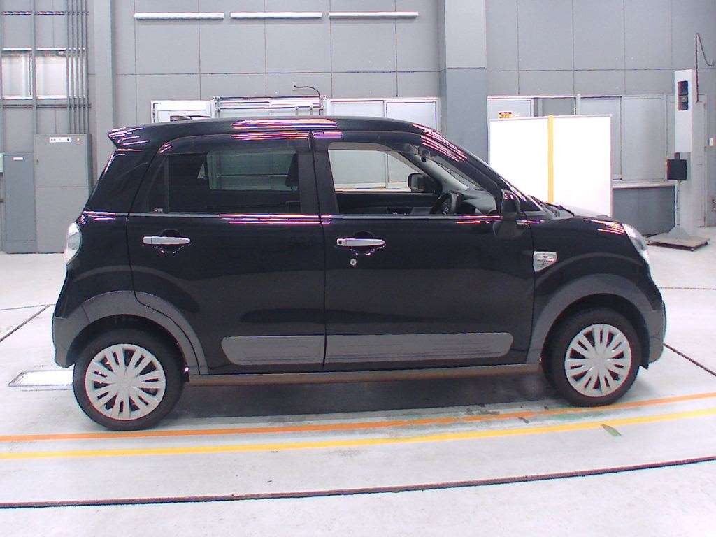 2015 Daihatsu Cast LA260S[2]