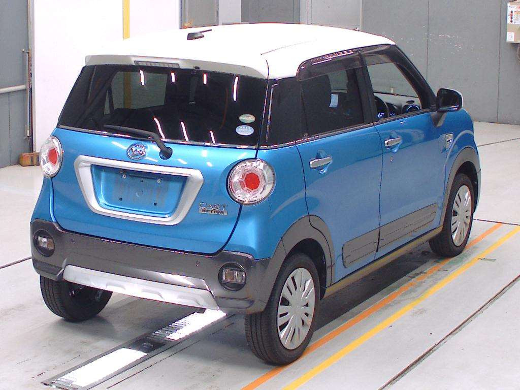 2015 Daihatsu Cast LA250S[1]