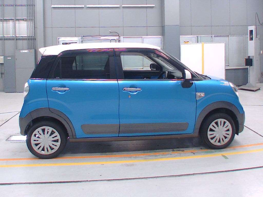 2015 Daihatsu Cast LA250S[2]