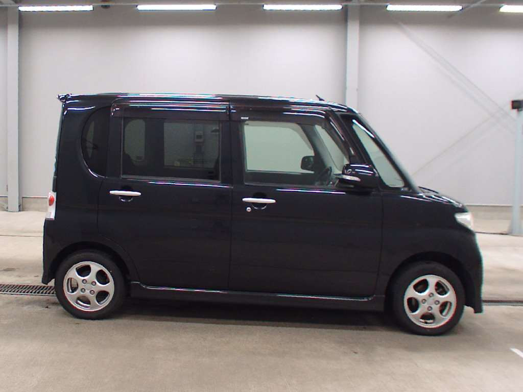 2010 Daihatsu Tanto Custom L385S[2]