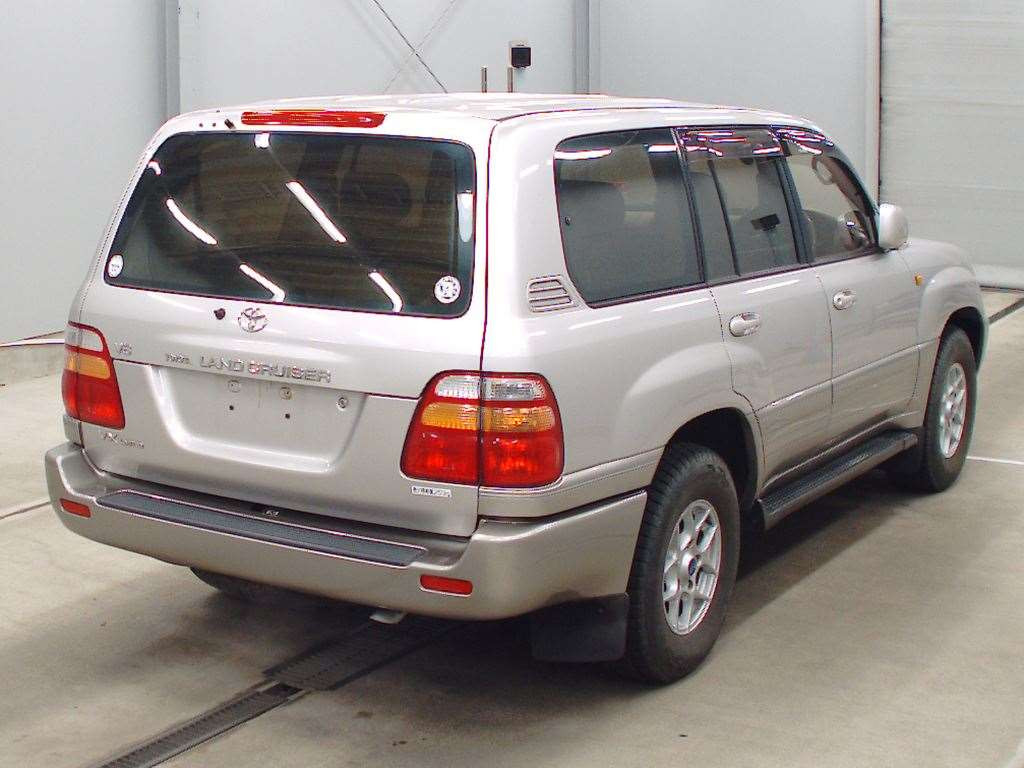 1999 Toyota Land Cruiser 100 UZJ100W[1]