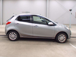 2014 Mazda Demio