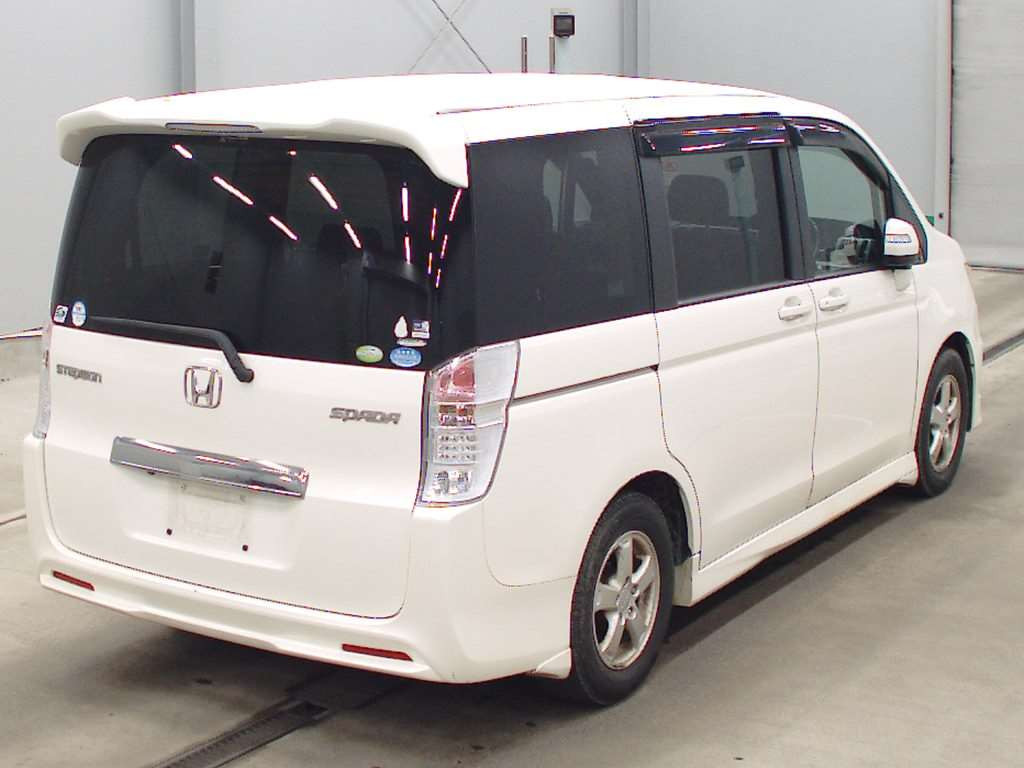 2010 Honda Step WGN Spada RK5[1]