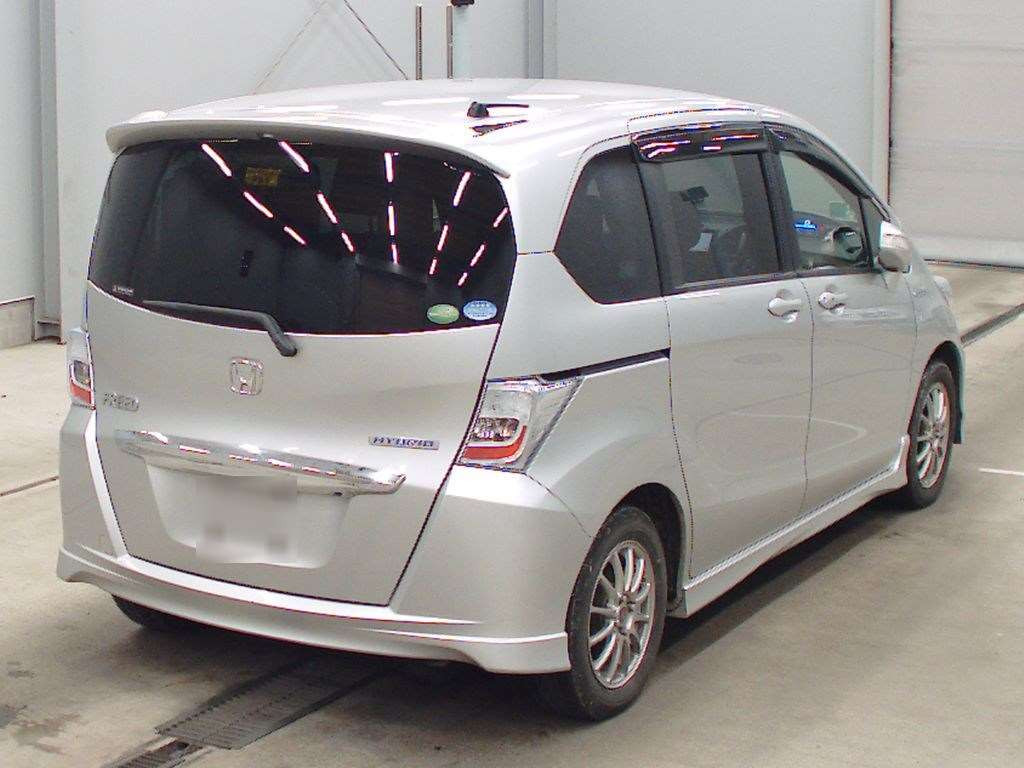 2013 Honda Freed hybrid GP3[1]