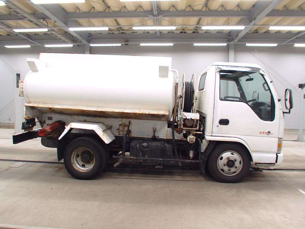 2004 Isuzu Elf Truck NKR81E3N[2]