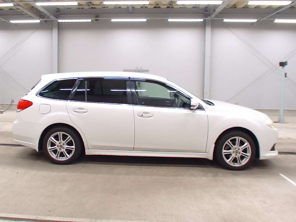 2010 Subaru Legacy Touring Wagon BR9[2]