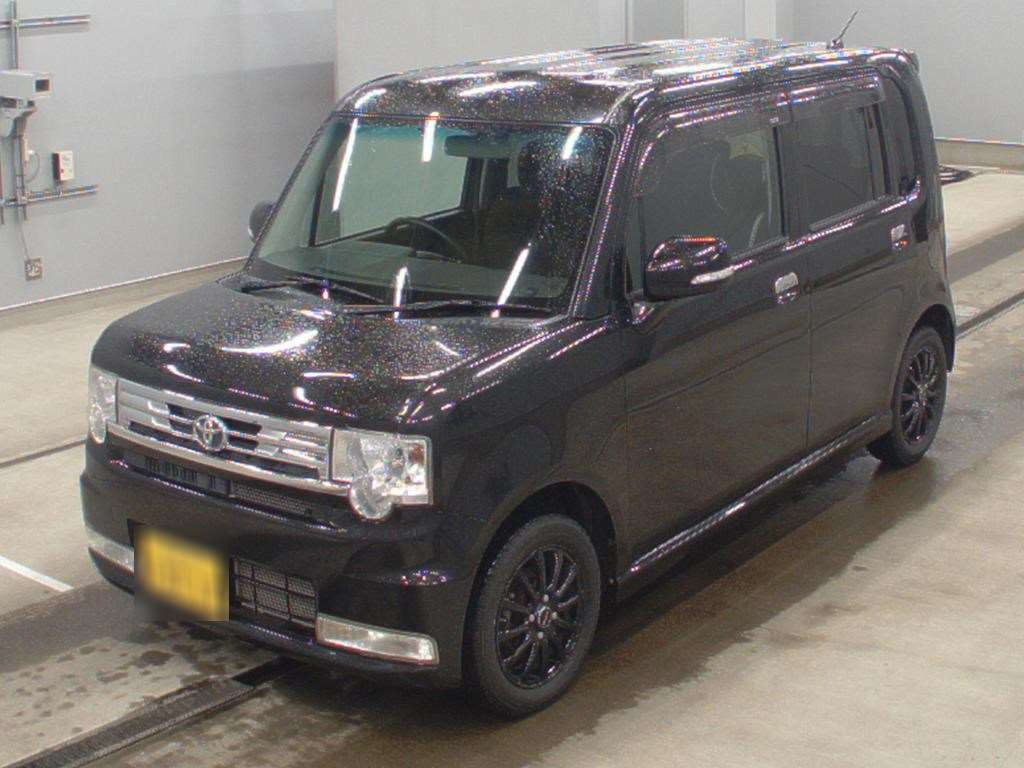 2011 Toyota Pixis Space L585A[0]