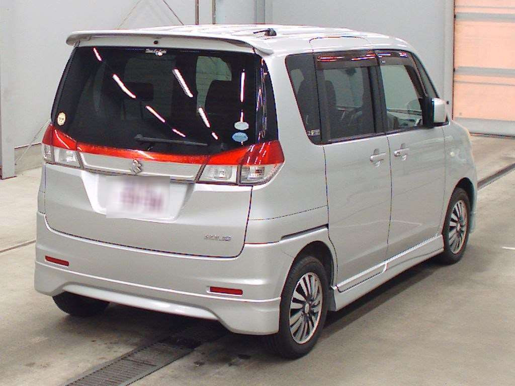 2011 Suzuki Solio MA15S[1]