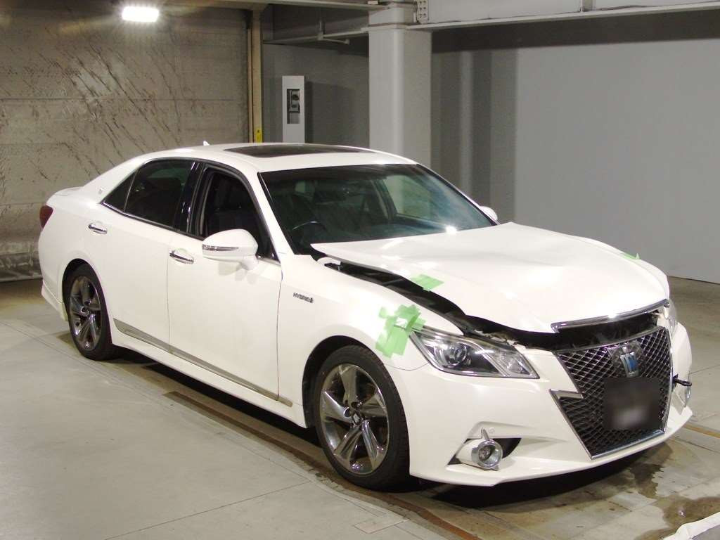 2014 Toyota Crown Hybrid AWS210[2]