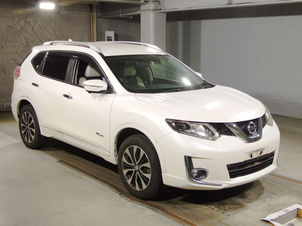 2015 Nissan X-Trail HNT32[2]