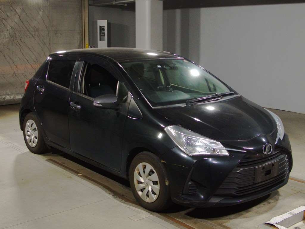 2018 Toyota Vitz NSP130[2]