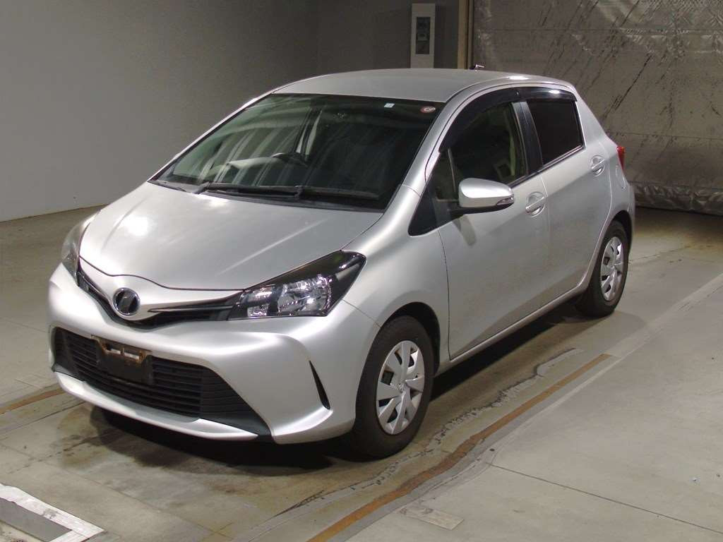 2016 Toyota Vitz NSP130[0]