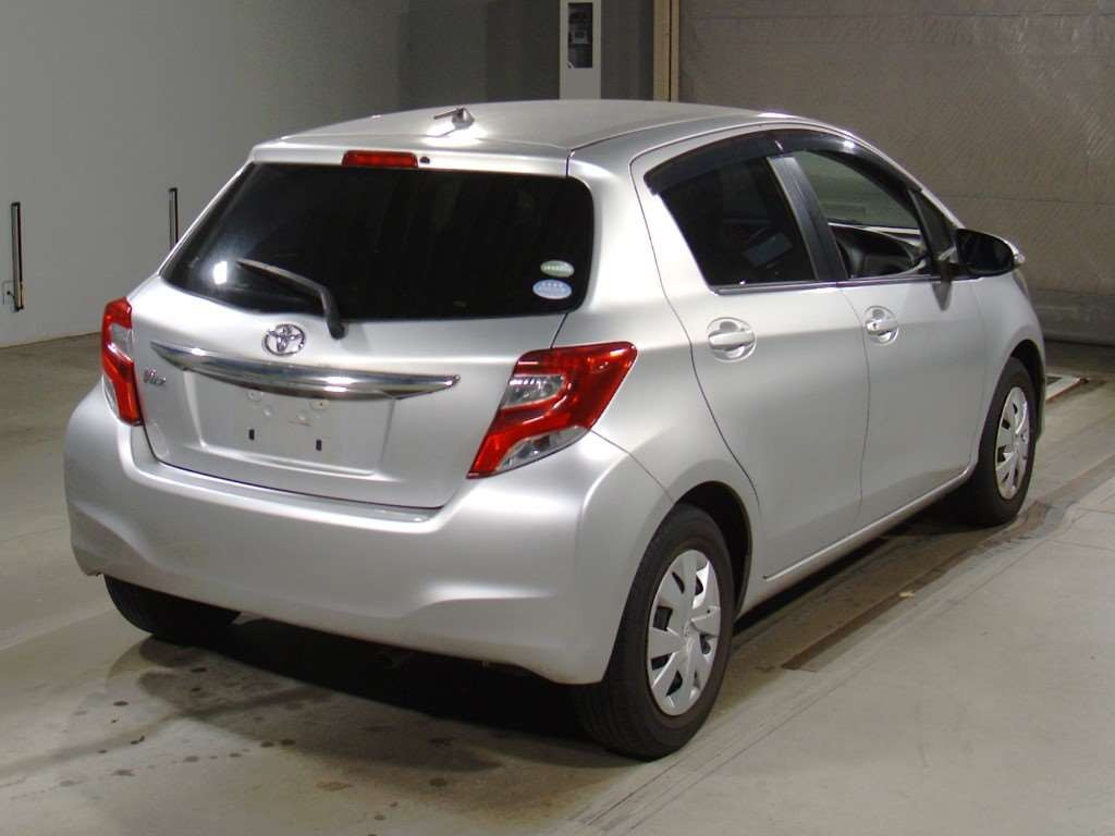 2016 Toyota Vitz NSP130[1]