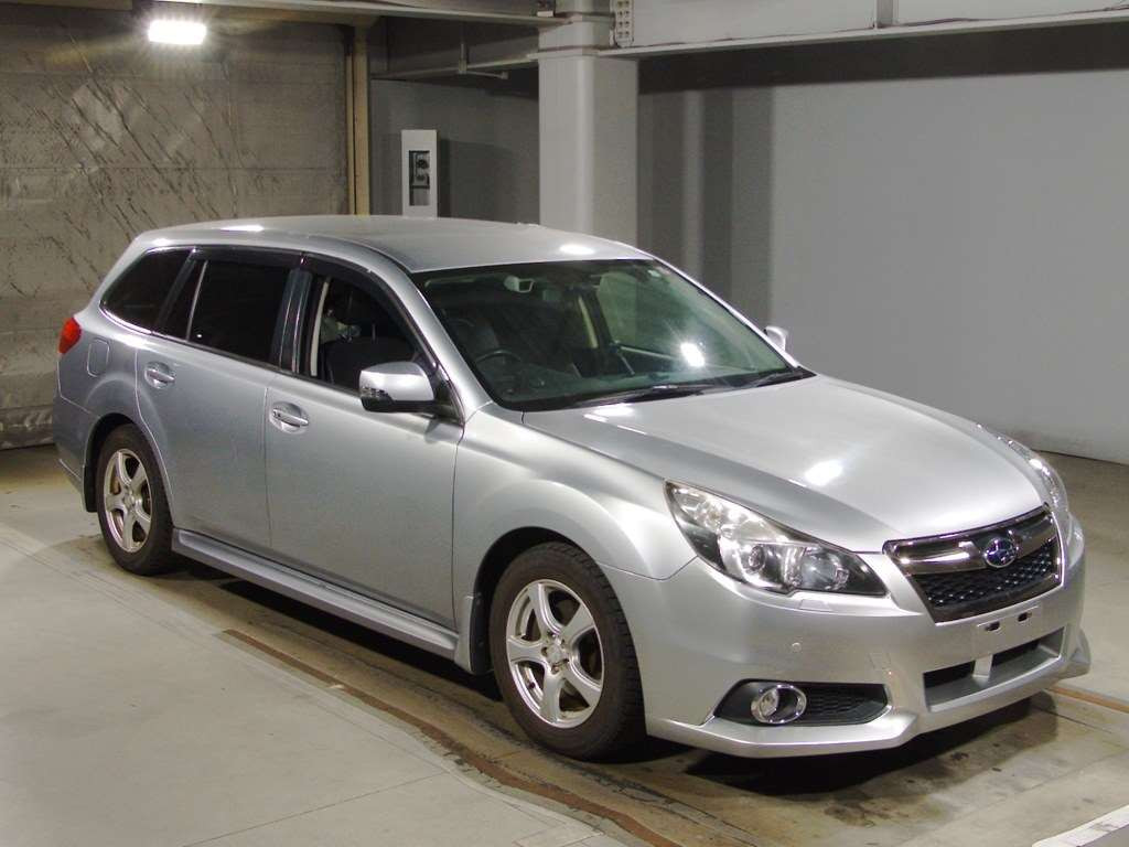 2013 Subaru Legacy Touring Wagon BRM[2]