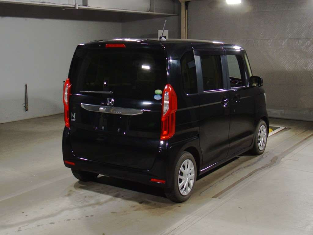 2017 Honda N-BOX JF3[1]