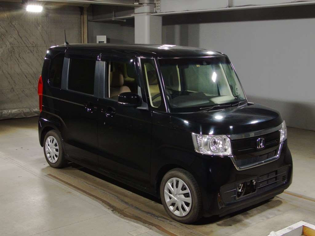 2017 Honda N-BOX JF3[2]