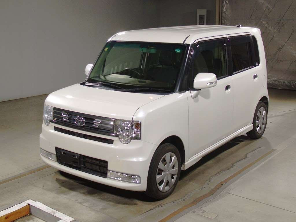 2012 Toyota Pixis Space L575A[0]