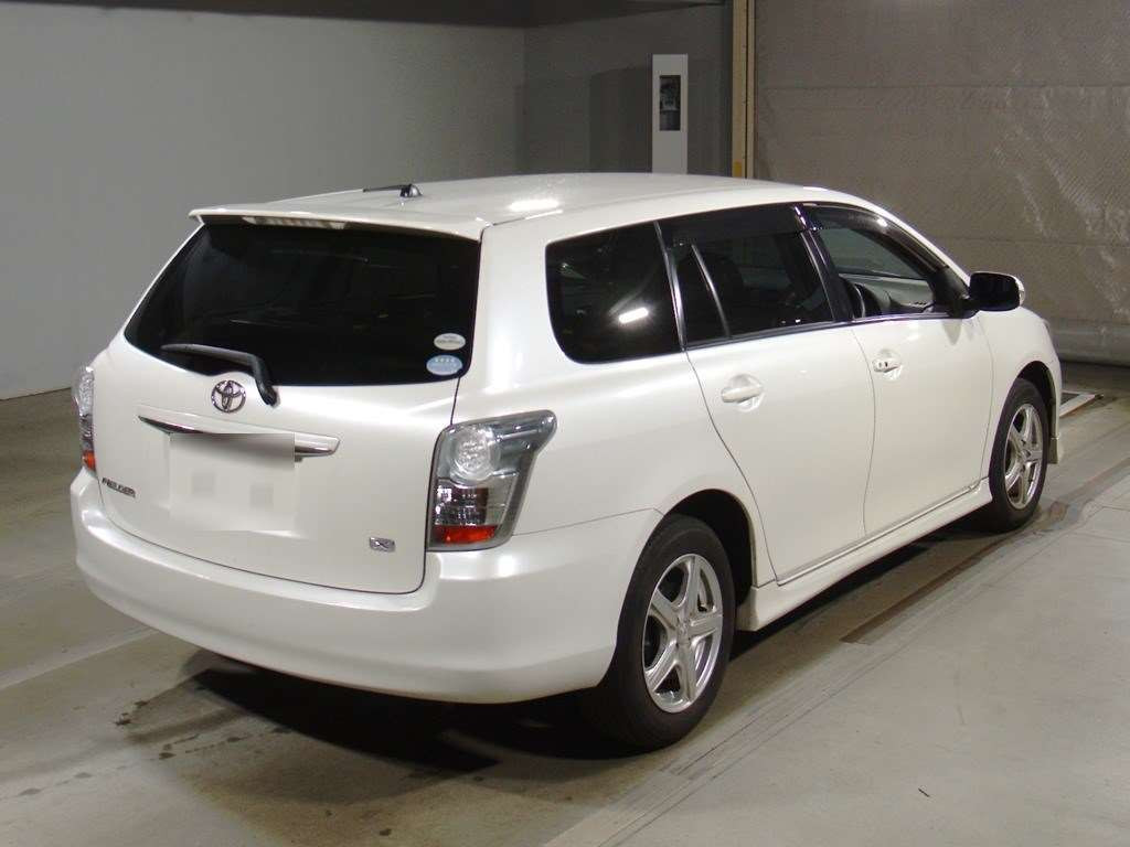 2012 Toyota Corolla Fielder NZE141G[1]