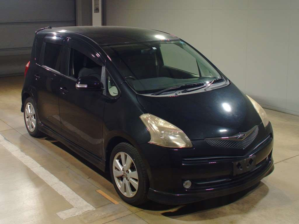 2006 Toyota Ractis NCP100[2]