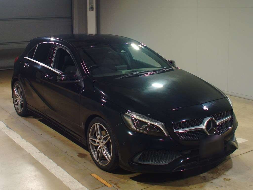 2016 Mercedes Benz A-Class 176042[2]