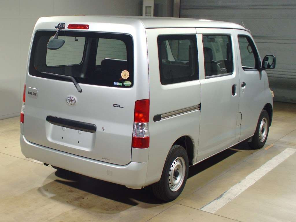 2013 Toyota Liteace Van S402M[1]